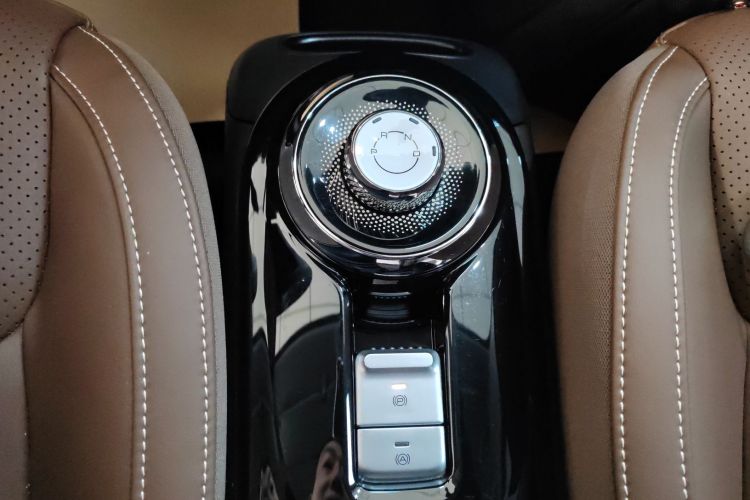 五菱汽车 五菱缤果 2023款 333km 灵犀互联+款中控内饰18