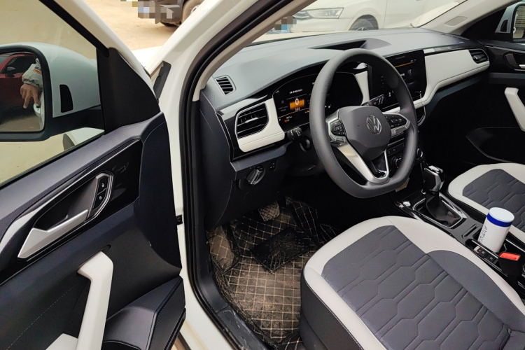 大众 途岳 2025款 新锐 1.5L 锐意版中控内饰20