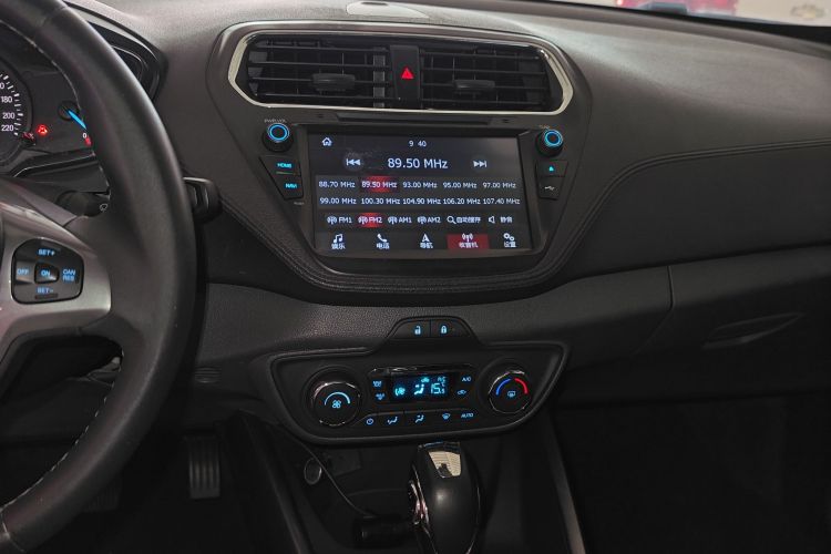 福特 福睿斯 2017款 幸福版 1.5L 自动时尚型局部细节16