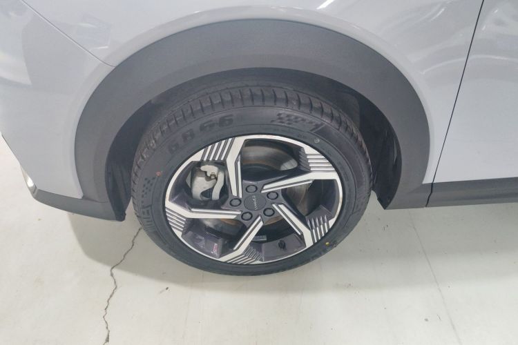 领克06 EM-P 2022款 PHEV 84KM续航版 Pro车身外观35