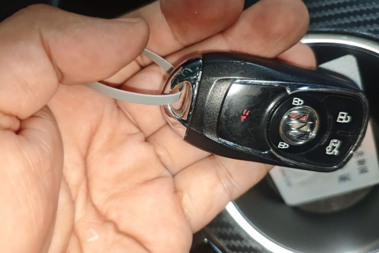 别克 君威 2020款 552T 豪华型中控内饰11