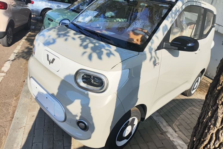 五菱汽车 宏光MINIEV 2024款 第三代 215km 青春版车身外观1