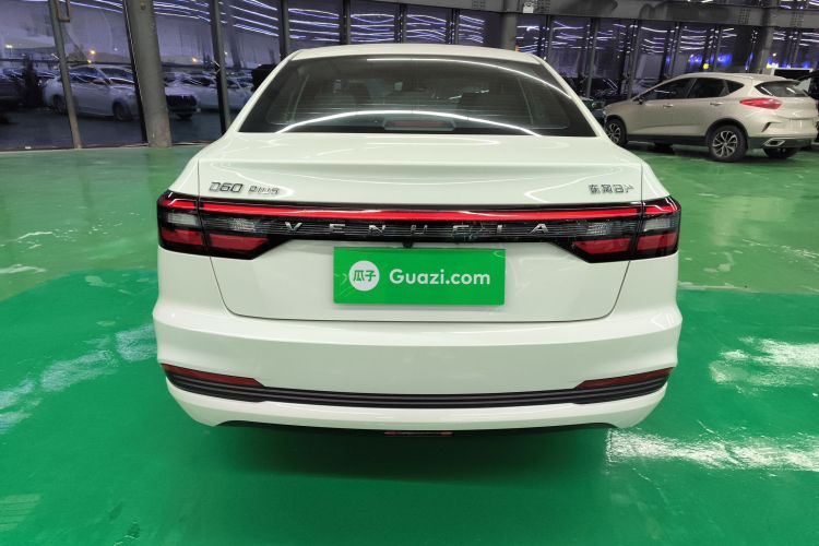 启辰D60 2023款 PLUS 1.6L XL CVT悦领版车身外观6