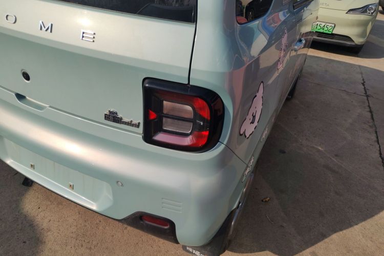 吉利银河 2023款 熊猫mini 200km 耐力熊车身外观9