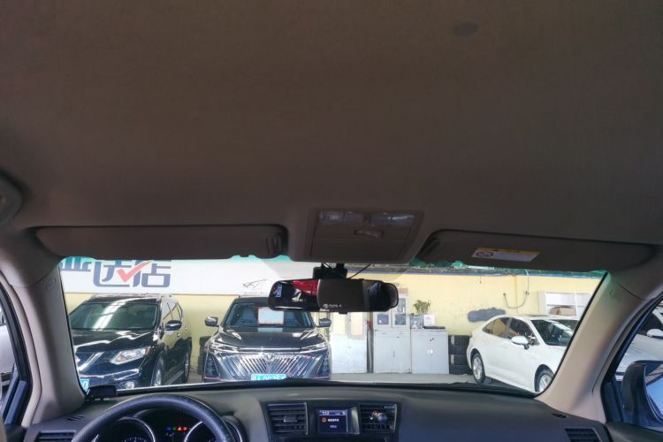 丰田 汉兰达 2012款 2.7L 两驱5座运动版中控内饰22