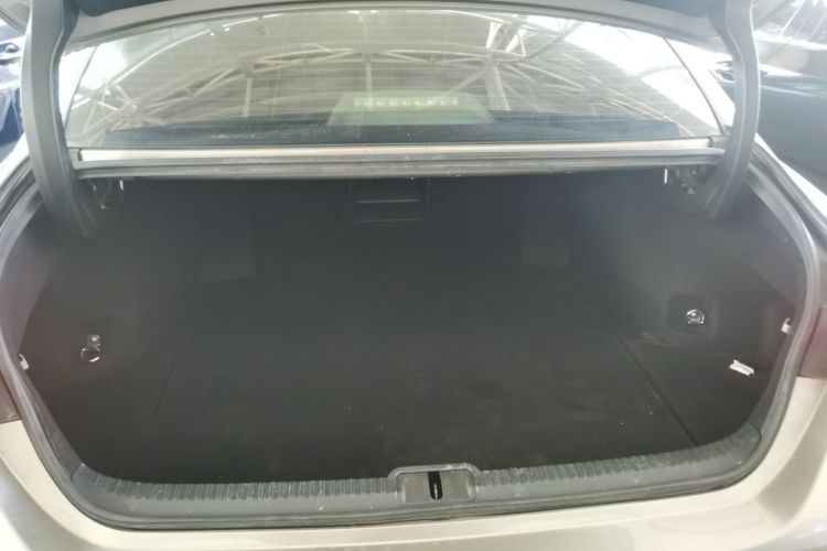 雷克萨斯ES 2018款 200 豪华版 国V机舱底盘23