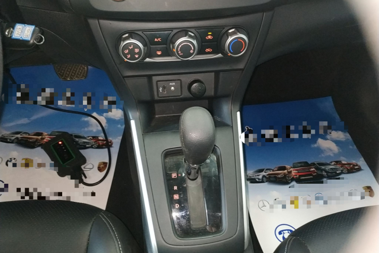 日产 轩逸 2024款 经典 1.6XE CVT舒适版中控内饰18