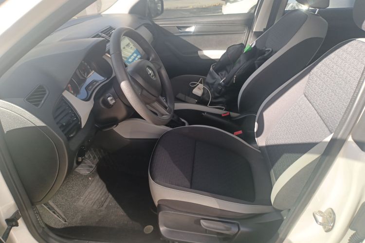 斯柯达 晶锐 2015款 1.4L 自动创行版中控内饰19