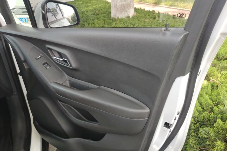 雪佛兰 创酷 2016款 1.4T 自动两驱舒适天窗版中控内饰7005