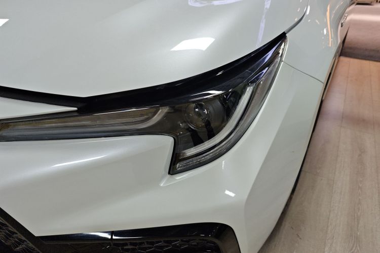 丰田 雷凌 2022款 双擎 1.8H E-CVT运动版局部细节36