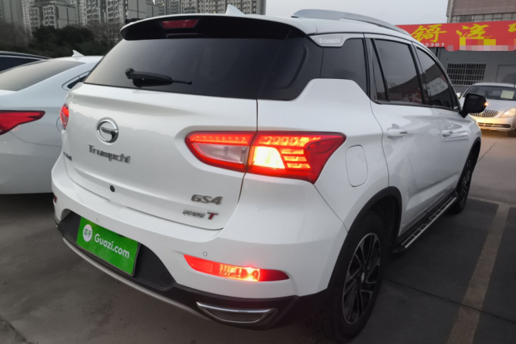 广汽传祺 传祺GS4 2017款 235T 自动两驱精英版车身外观7