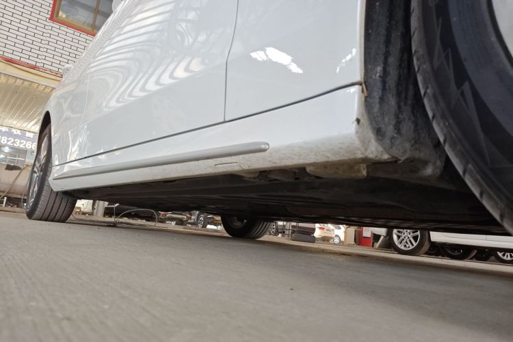 奔驰C级 2020款 改款 C 260 L 运动版局部细节9001