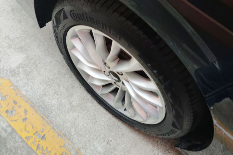 岚图汽车 岚图梦想家 2024款 PHEV 超长续航卓越版车身外观6008