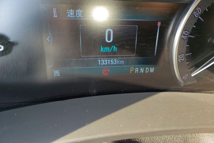 别克GL8 2017款 ES 28T 豪华型 国V中控内饰15