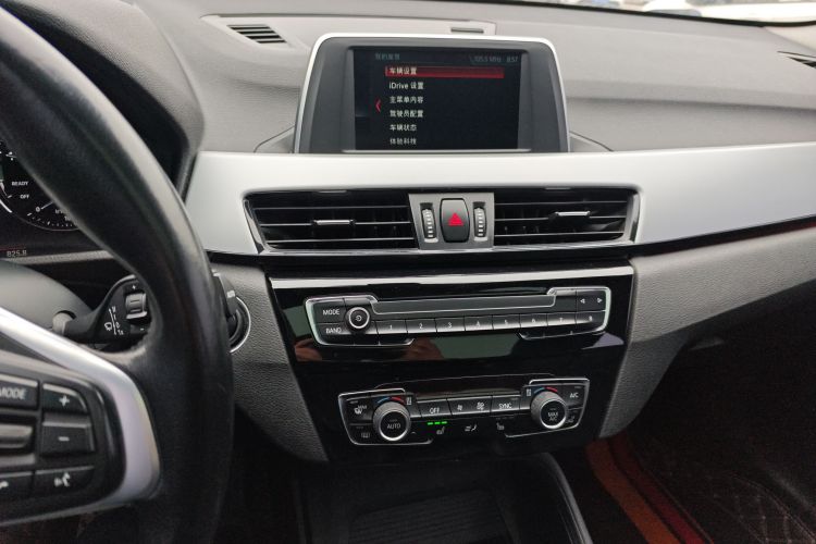 宝马X1 2019款 sDrive20Li 领先型中控内饰16