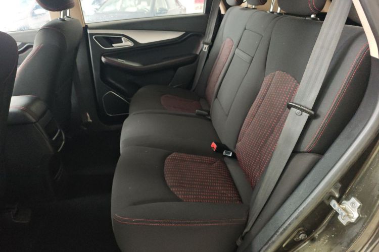 宝骏560 2015款 1.8L 手动舒适型中控内饰21