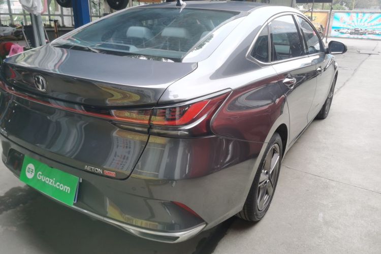 长安 锐程PLUS 2023款 1.5T DCT尊贵型车身外观9