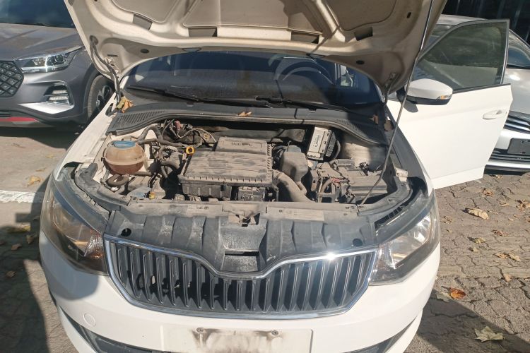 斯柯达 晶锐 2015款 1.4L 自动创行版机舱底盘24