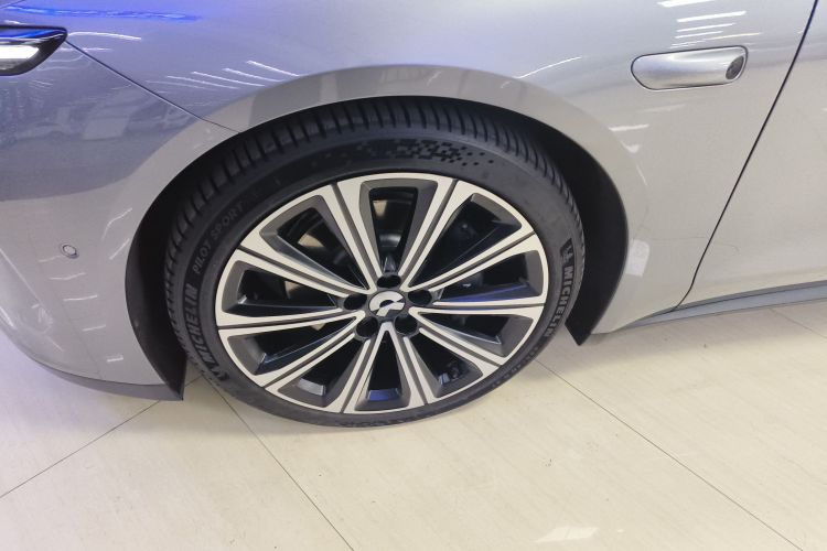 蔚来ET7 2024款 75kWh 行政签名版车身外观6007