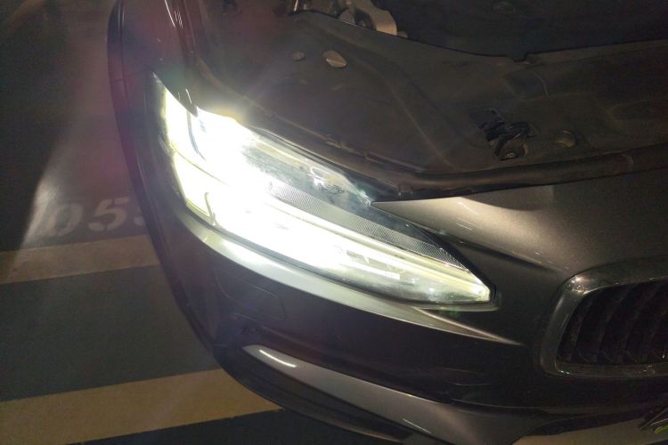 沃尔沃V90 2017款 Cross Country T5 AWD 智远版车身外观8