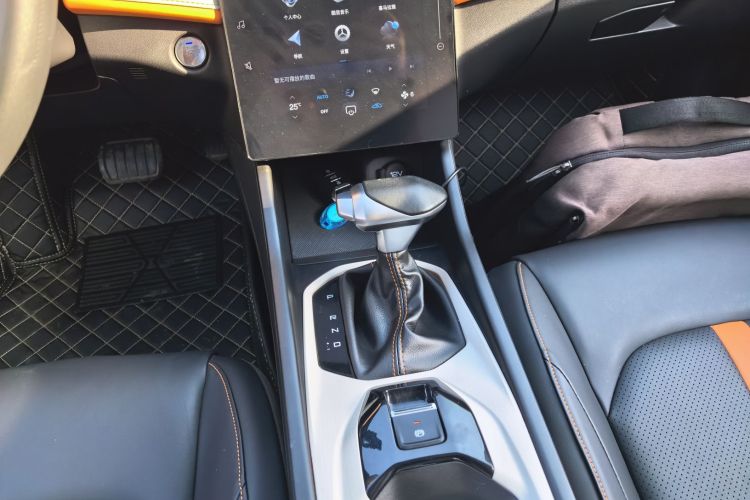 东风风神 奕炫 2023款 马赫版 1.5L 自动追风版中控内饰18