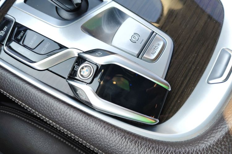 宝马7系 2017款 730Li 领先型中控内饰7001