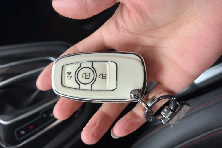 哈弗H6 2016款 升级版 1.5T 自动两驱精英型中控内饰7001