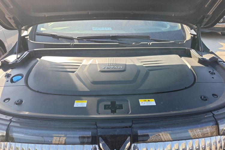 岚图汽车 岚图梦想家 2025款 PHEV 四驱尊贵鲲鹏版局部细节24