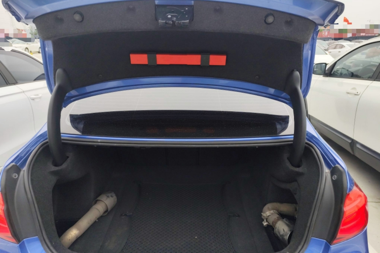 宝马3系 2019款 320i M运动套装机舱底盘23