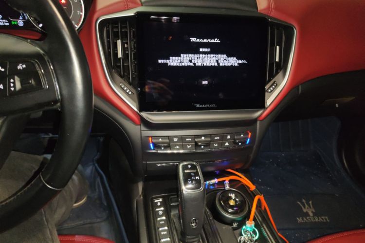 玛莎拉蒂 Ghibli 2021款 2.0T 锋芒版中控内饰16