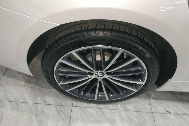 宝马5系 2023款 530Li 领先型 M运动套装车身外观6002