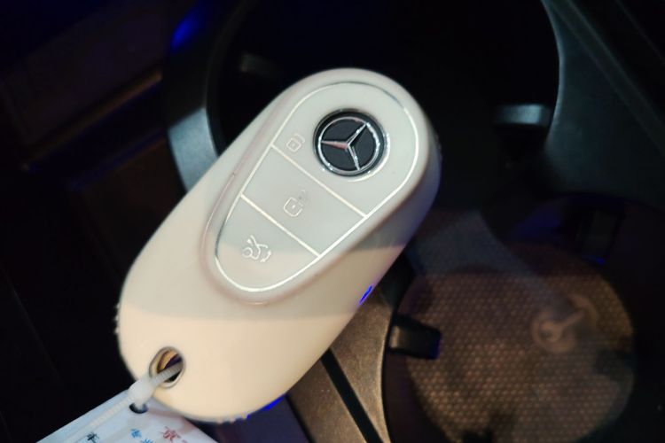 奔驰C级 2023款 改款 C 260 L 运动版 4MATIC中控内饰7001