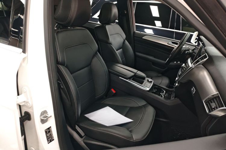 奔驰M级 2014款 ML 320 4MATIC局部细节41