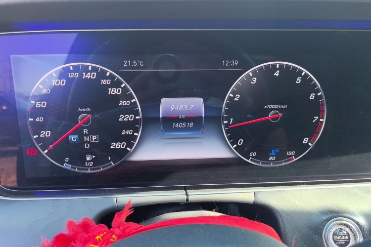 奔驰E级 2016款 E 200 L 运动型中控内饰14