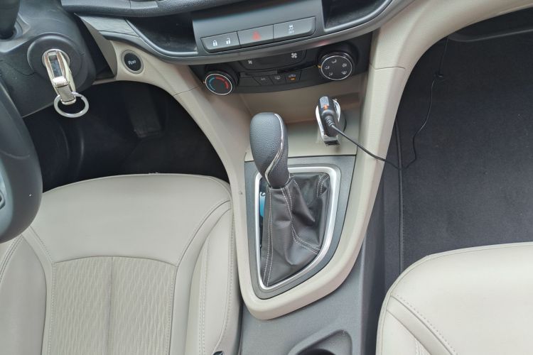 别克 英朗 2017款 15N 自动精英型局部细节18