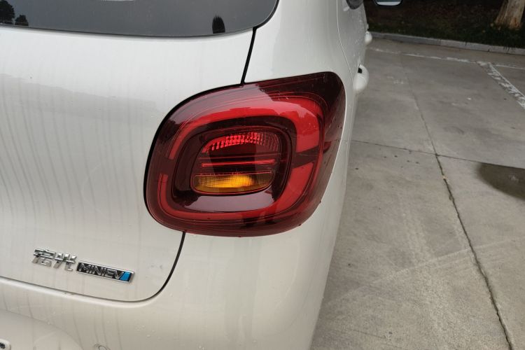 五菱汽车 宏光MINIEV 2025款 四门版 进阶款车身外观6006