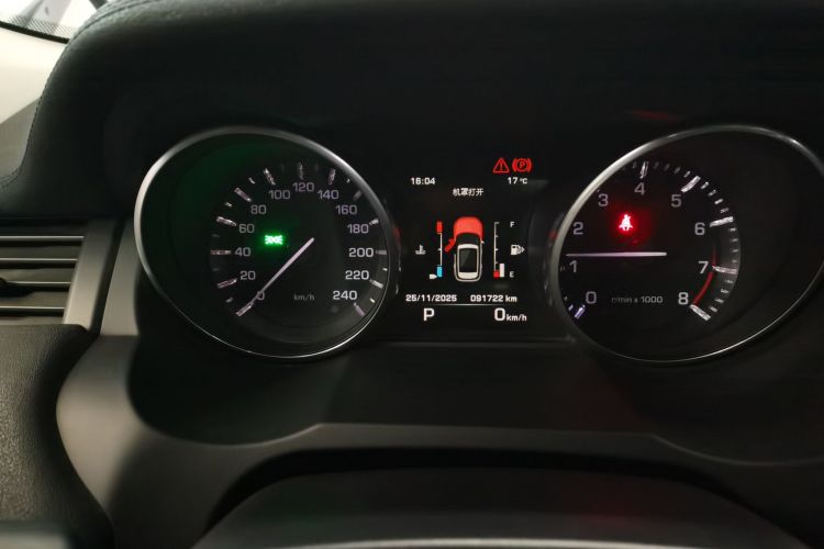 路虎 揽胜极光(进口) 2014款 2.0T 5门耀享版中控内饰14