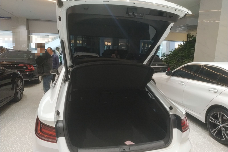 一汽-大众CC 2025款 380TSI 夺目 众享款机舱底盘23