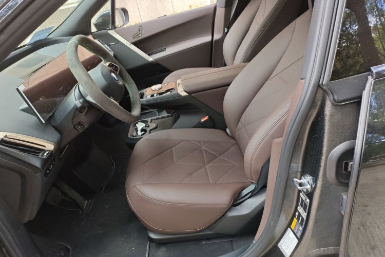 宝马iX 2022款 xDrive40局部细节19