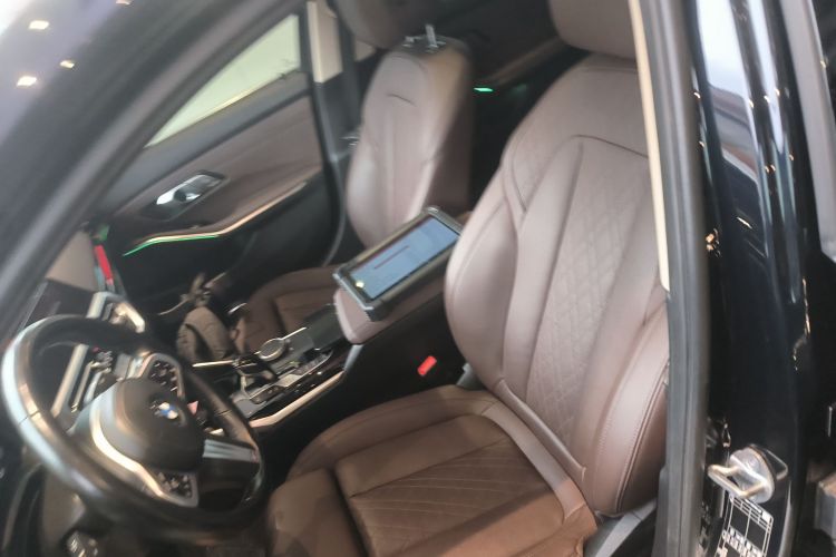 宝马3系 2022款 改款 320Li M运动套装中控内饰19