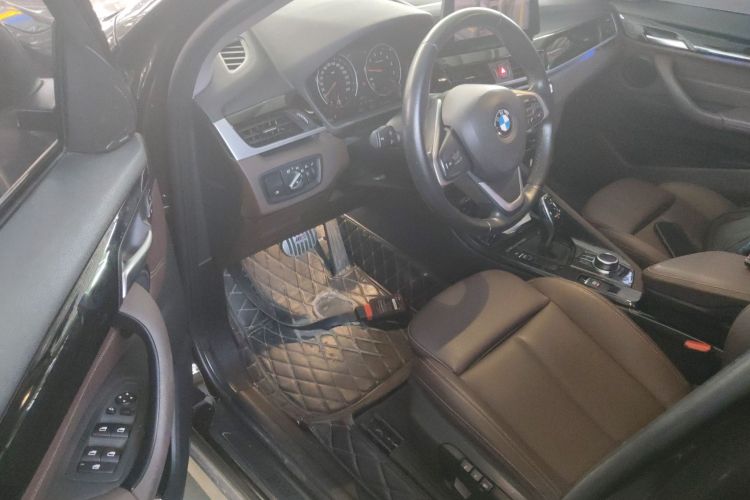 宝马X1 2020款 sDrive25Li 领先型中控内饰7003