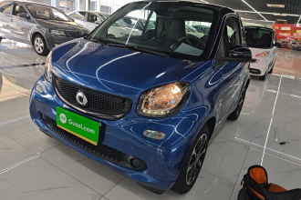 smart fortwo 2015款 1.0L 52千瓦硬顶激情版