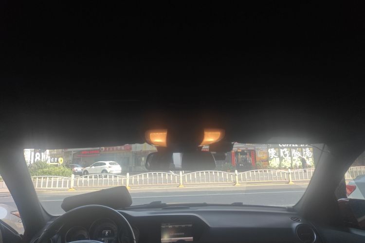 奔驰C级 2013款 C 300 运动型 Grand Edition局部细节22