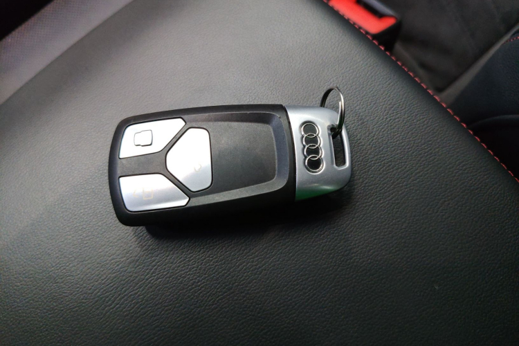 奥迪Q5L 2020款 45 TFSI 尊享运动型中控内饰11