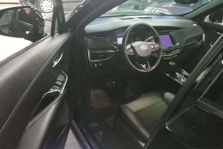 凯迪拉克XT4 2018款 28T 两驱技术型中控内饰20