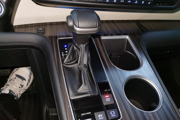 丰田 格瑞维亚 2022款 2.5L混动 尊爵版局部细节18