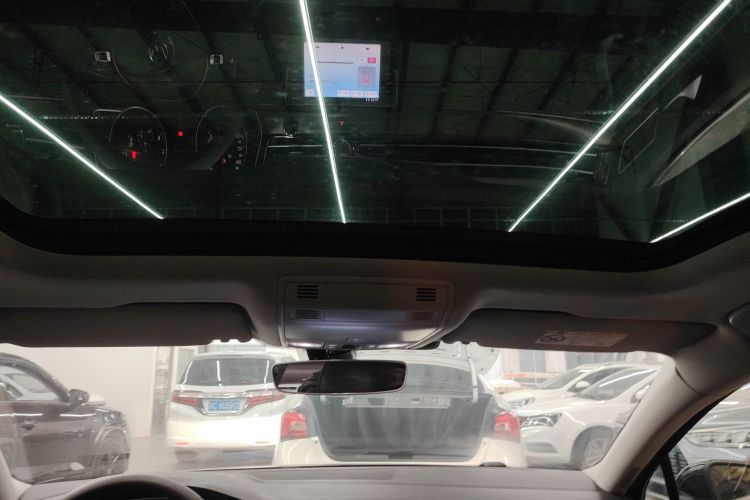 大众 迈腾 2017款 330TSI DSG 豪华型中控内饰22