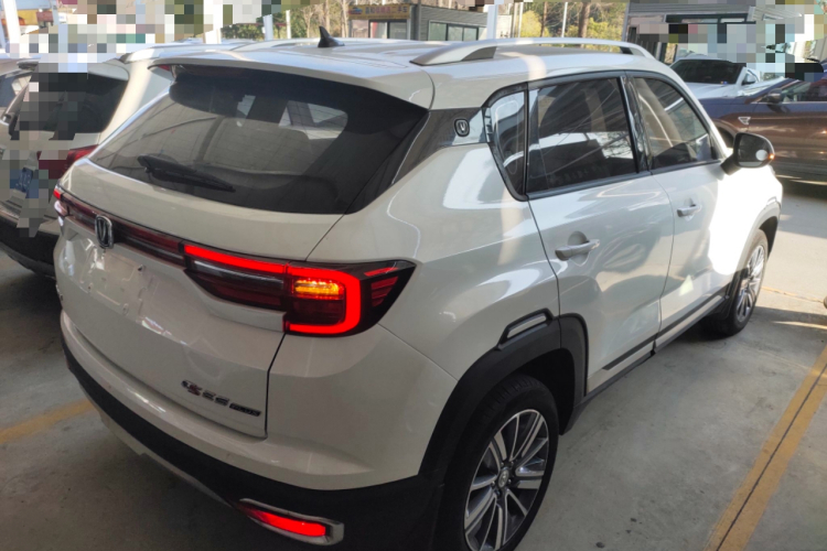 长安CS35PLUS 2019款 1.6L 手动畅联版车身外观6005