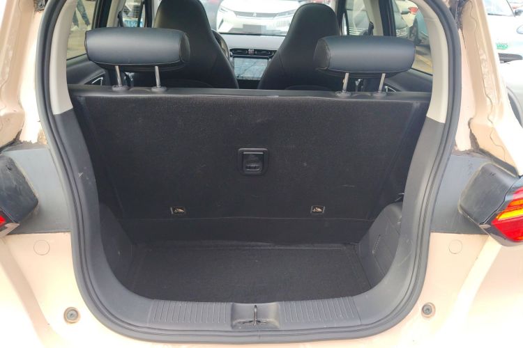 零跑汽车 零跑T03 2022款 耀金版机舱底盘23