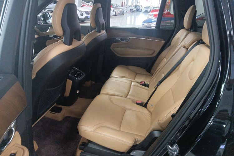 沃尔沃XC90 2018款 T6 智雅版 7座中控内饰21